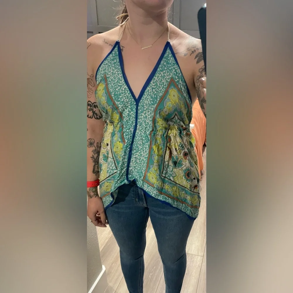 Moda International Limited Edition Floral Halter Top - Picture 4 of 8